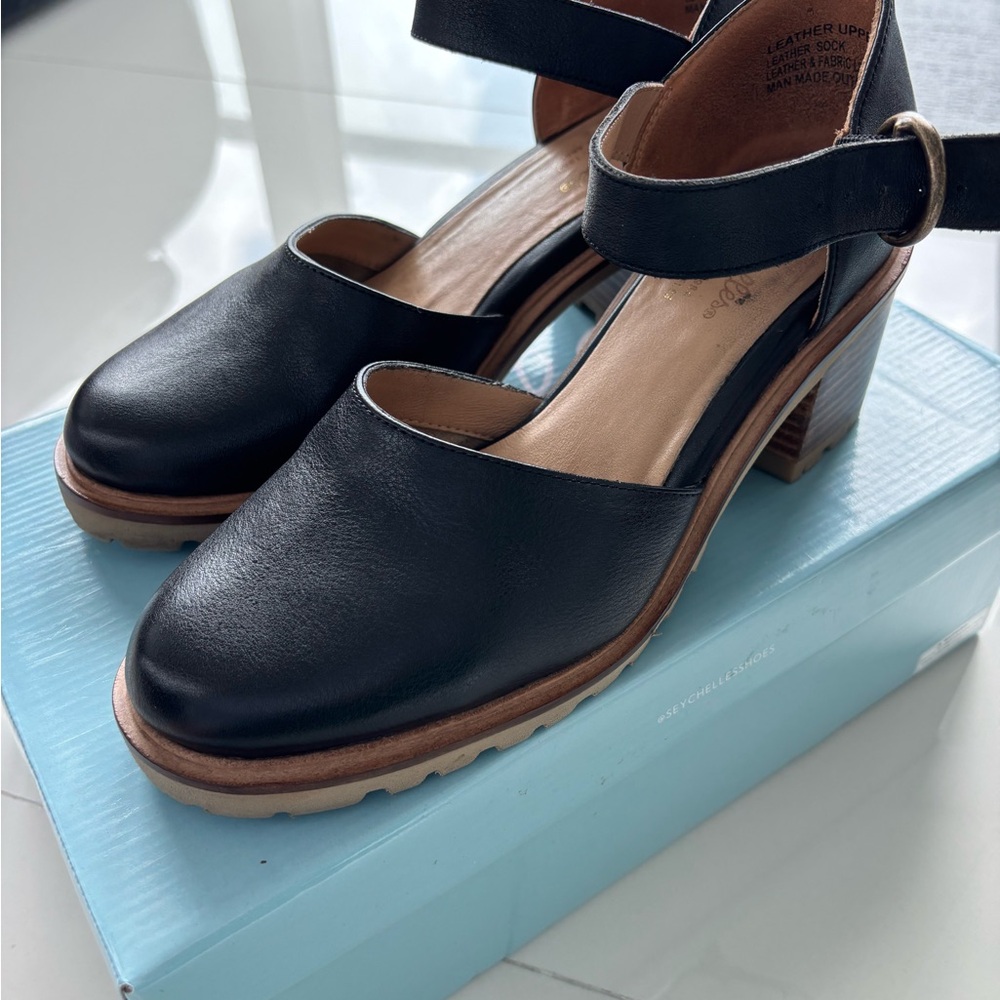 Seychelles Lock and Key Black and Brown